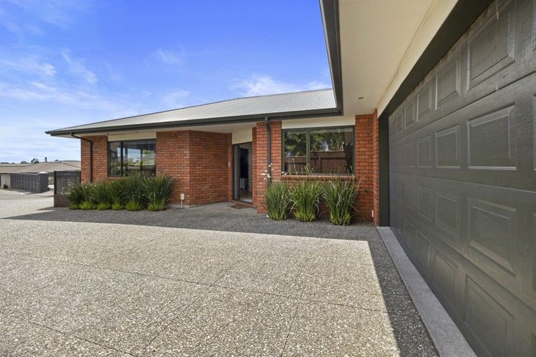 Photo of property in 176a Heta Road, Highlands Park, New Plymouth, 4312