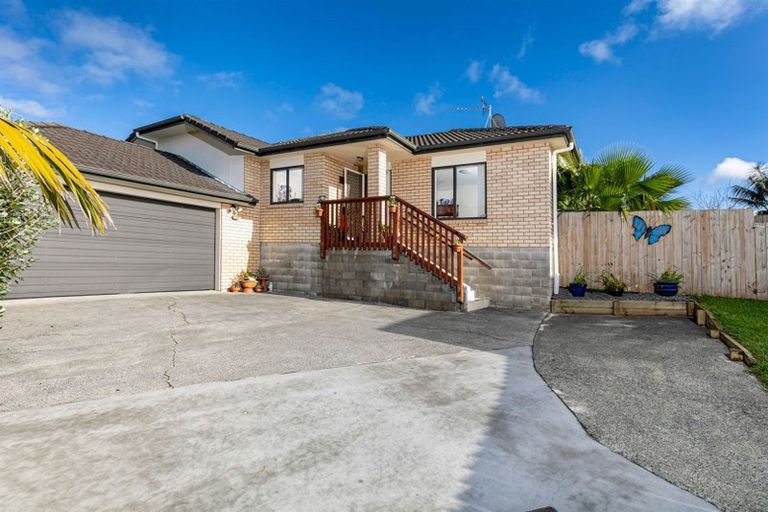 Photo of property in 15 Westglen Place, Ranui, Auckland, 0612
