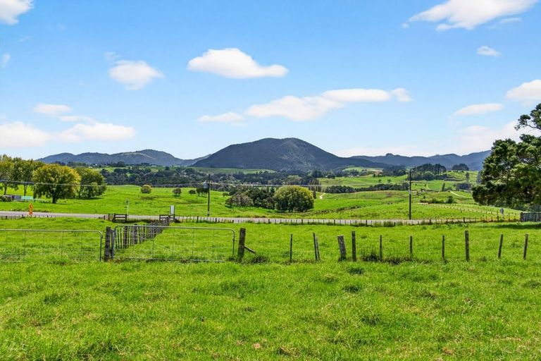 Photo of property in 170 Kaiwaka-mangawhai Road, Kaiwaka, Wellsford, 0975