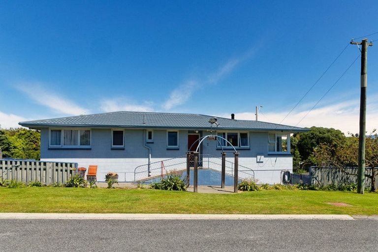 Photo of property in 2 Adelphi Terrace, Kaikoura, 7300