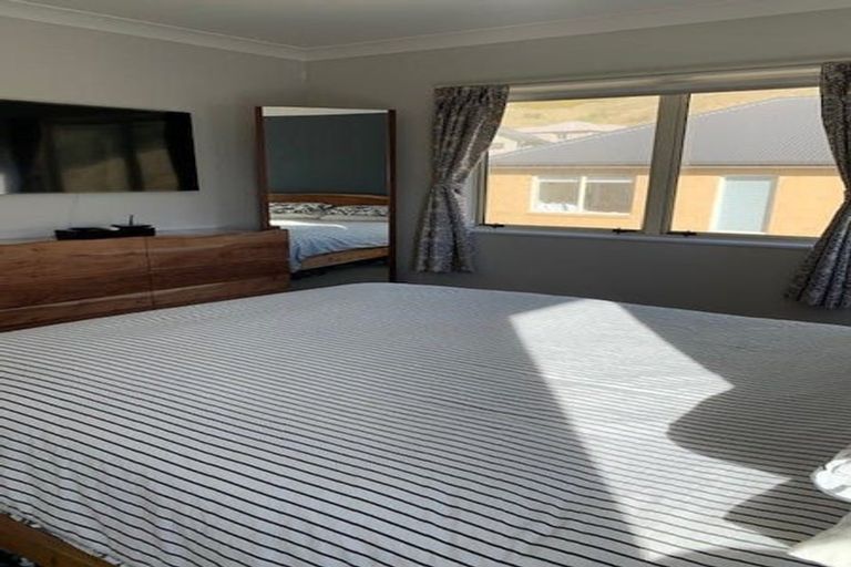 Photo of property in 39a Erlestoke Crescent, Churton Park, Wellington, 6037