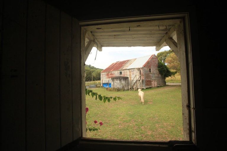 Photo of property in 1084 Kanakanaia Road, Whatatutu, Te Karaka, 4091