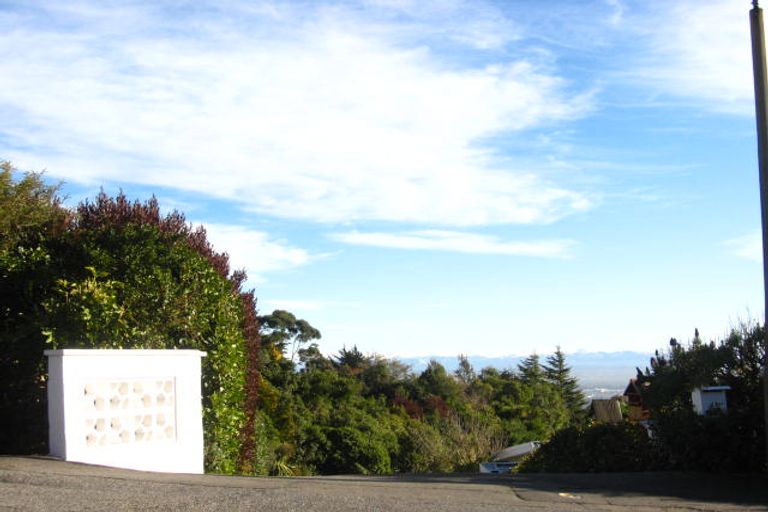 Photo of property in 7 Takahe Drive, Cashmere, Christchurch, 8022