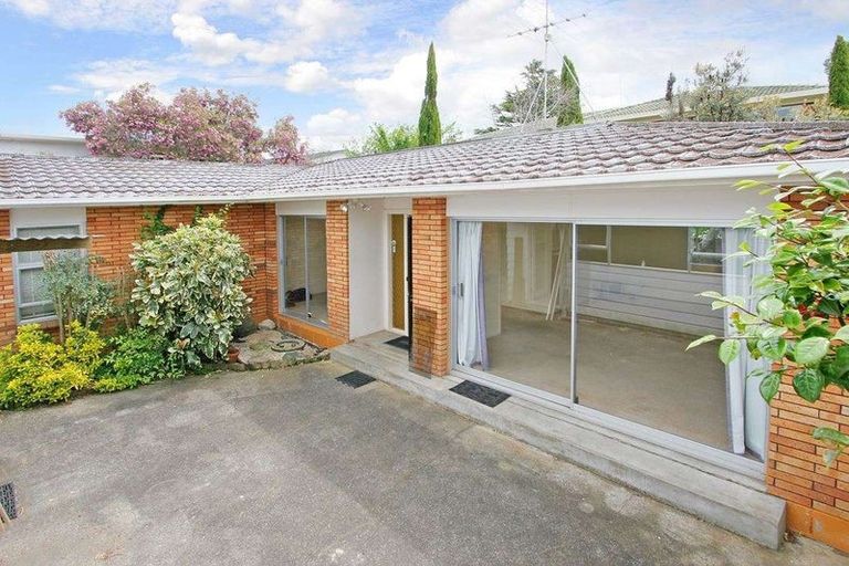 Photo of property in 18 Wycherley Drive, Bucklands Beach, Auckland, 2014