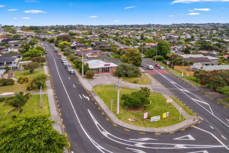 Photo of property in 19 Knights Road, Rothesay Bay, Auckland, 0630