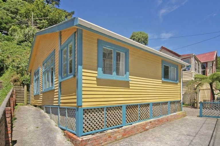 Photo of property in 67 Holloway Road, Aro Valley, Wellington, 6021