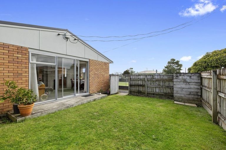 Photo of property in 10a Chilman Street, Strandon, New Plymouth, 4312