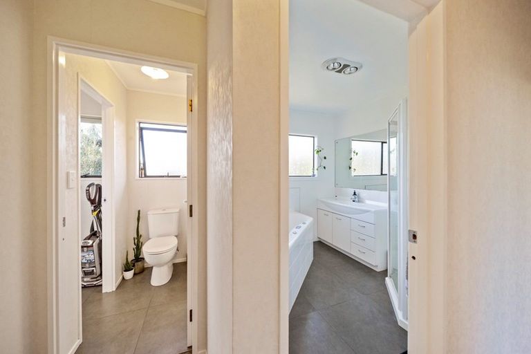 Photo of property in 57 Kaipikari Road, Urenui, 4375