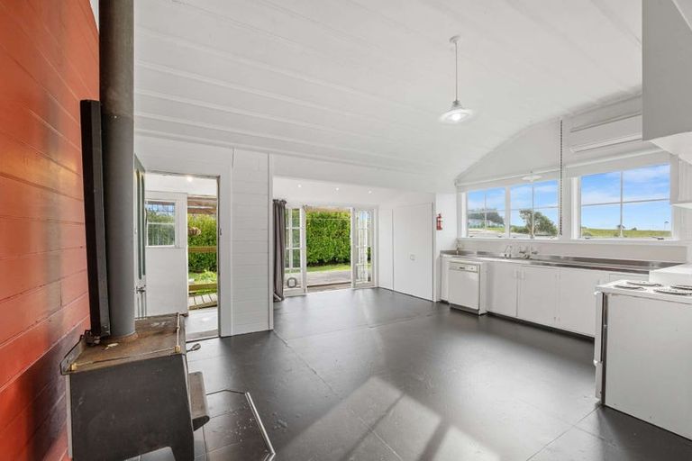 Photo of property in 2634 Mountain Road, Tariki, Stratford, 4394