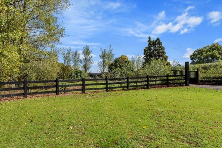 Photo of property in 10 Valley Road, Waitoki, Kaukapakapa, 0871