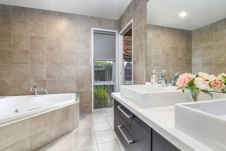 Photo of property in 47 Matipo Avenue, Pomare, Rotorua, 3015