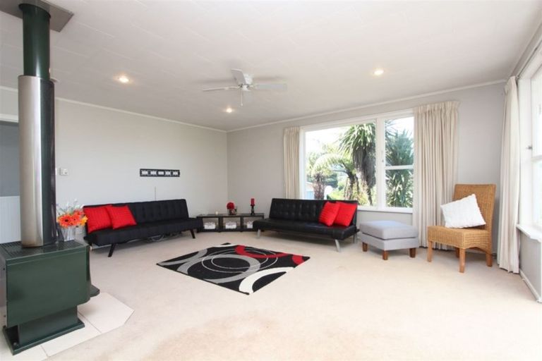 Photo of property in 31 Sunnyview Drive, Brown Owl, Upper Hutt, 5018