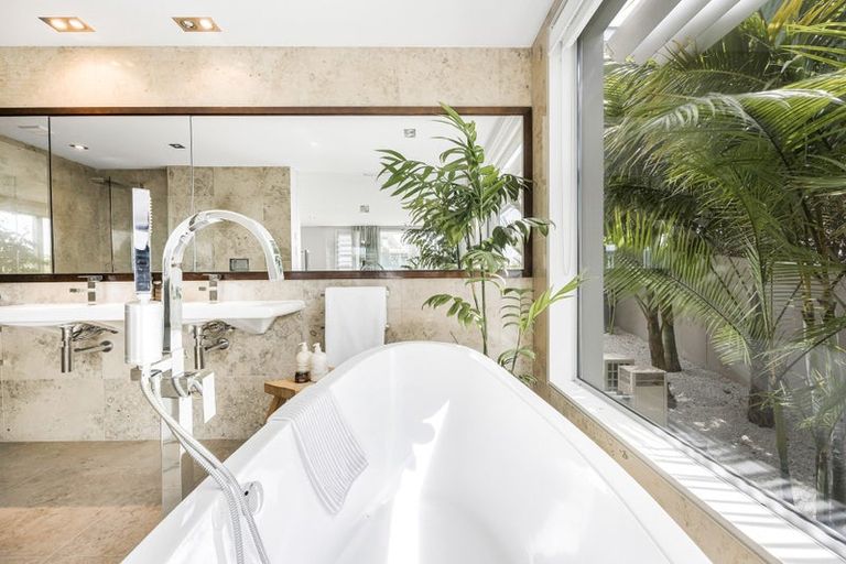 Photo of property in 21 Brighton Terrace, Mairangi Bay, Auckland, 0630