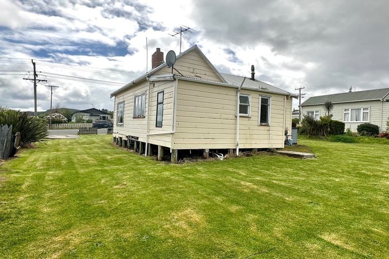 Photo of property in 26 Poole Street, Kaitangata, 9210