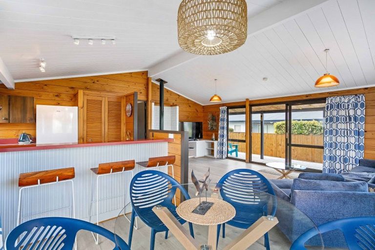 Photo of property in 117 Weka Street, Whangamata, 3620