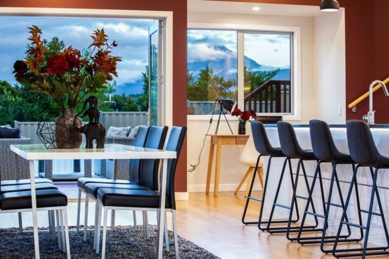 Photo of property in 2 Fern Lane, Whalers Gate, New Plymouth, 4310