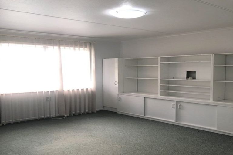 Photo of property in 1 Trafalgar Street, Levin, 5510