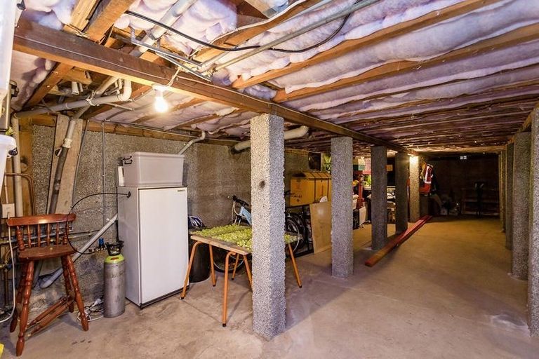 Photo of property in 2 Wycolla Avenue, Saint Clair, Dunedin, 9012