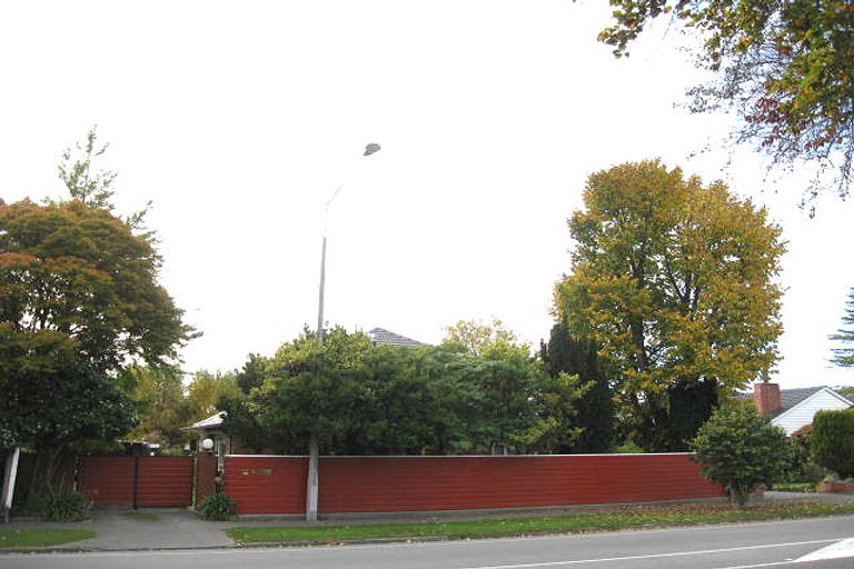 Photo of property in 58 Memorial Avenue, Ilam, Christchurch, 8053