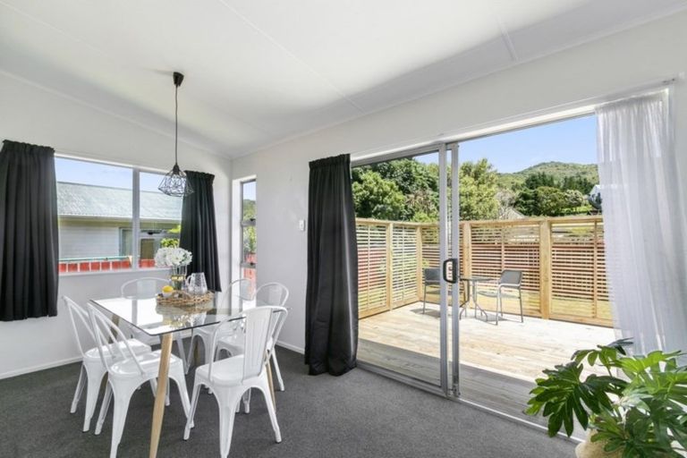 Photo of property in 303 Wellington Road, Wainuiomata, Lower Hutt, 5014