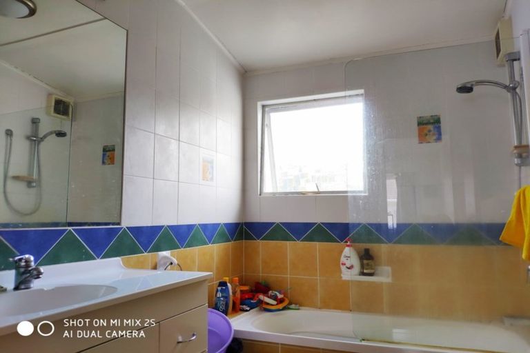 Photo of property in 18 Annison Avenue, Glen Eden, Auckland, 0602