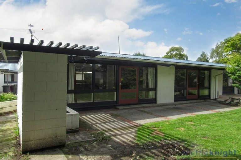 Photo of property in 12 Burrows Place, Ilam, Christchurch, 8041