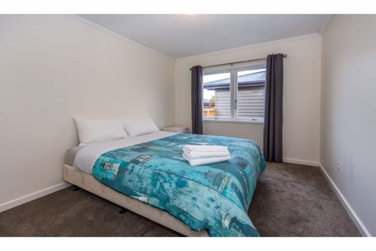 Photo of property in 201 Memorial Avenue, Burnside, Christchurch, 8053