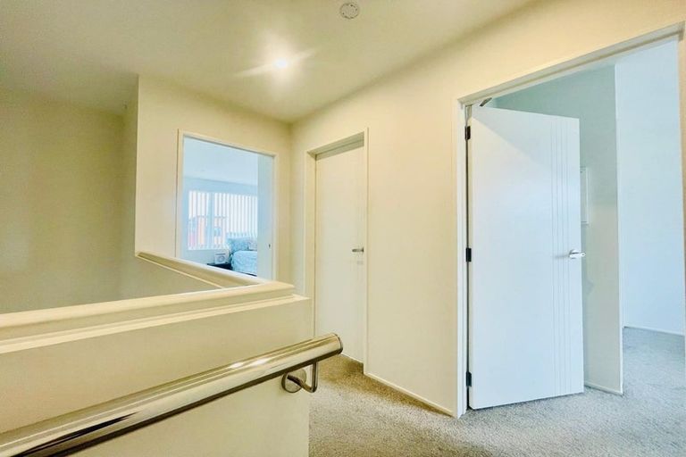 Photo of property in 5b Poruru Close, Papakura, 2110