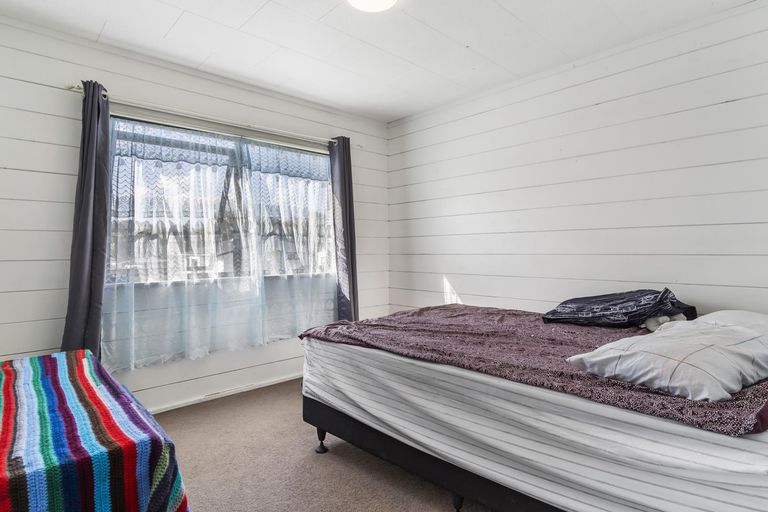 Photo of property in 2/11 Bluewater Place, Wattle Downs, Auckland, 2103