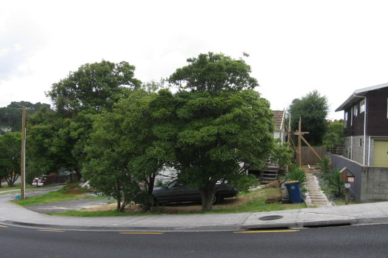 Photo of property in 17 Richards Avenue, Forrest Hill, Auckland, 0620