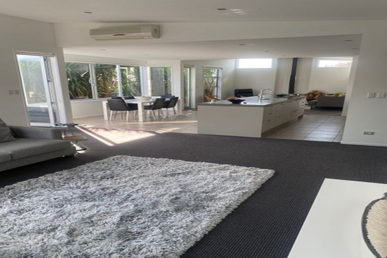 Photo of property in 272 Mangorei Road, Merrilands, New Plymouth, 4312