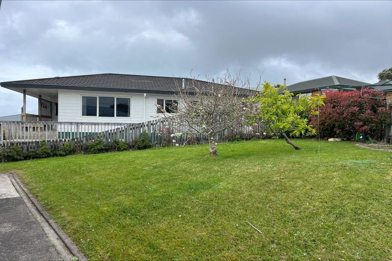 Photo of property in 38 Charlotte Street, Stanmore Bay, Whangaparaoa, 0932