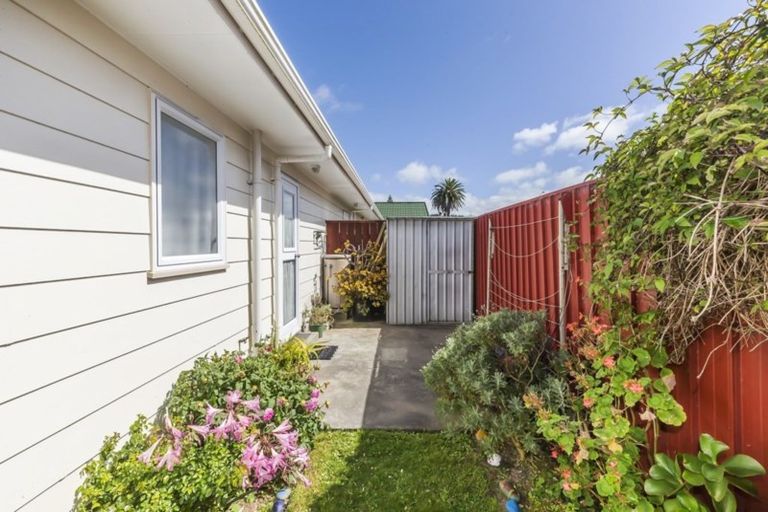 Photo of property in 3/61 Main Road, Titahi Bay, Porirua, 5022
