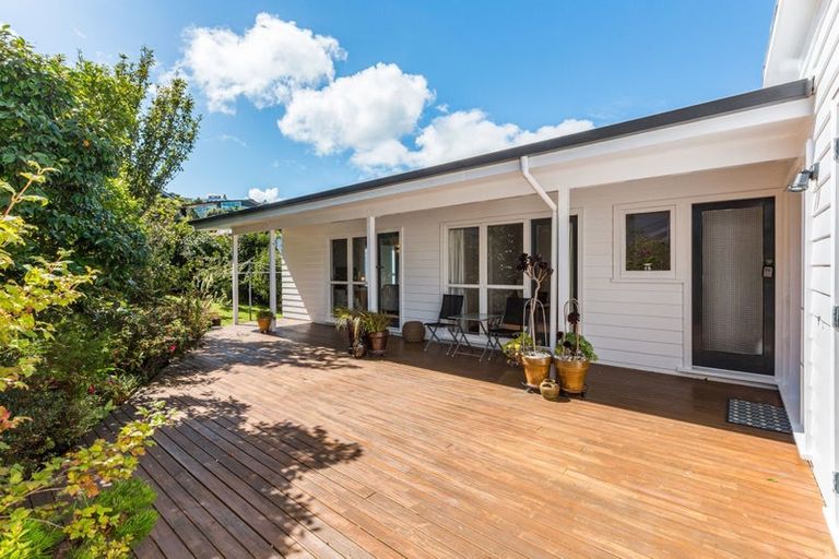 Photo of property in 9 Annan Grove, Papakowhai, Porirua, 5024