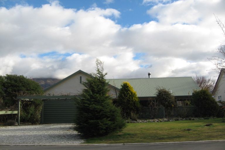 Photo of property in 91 Hunter Crescent, Wanaka, 9305