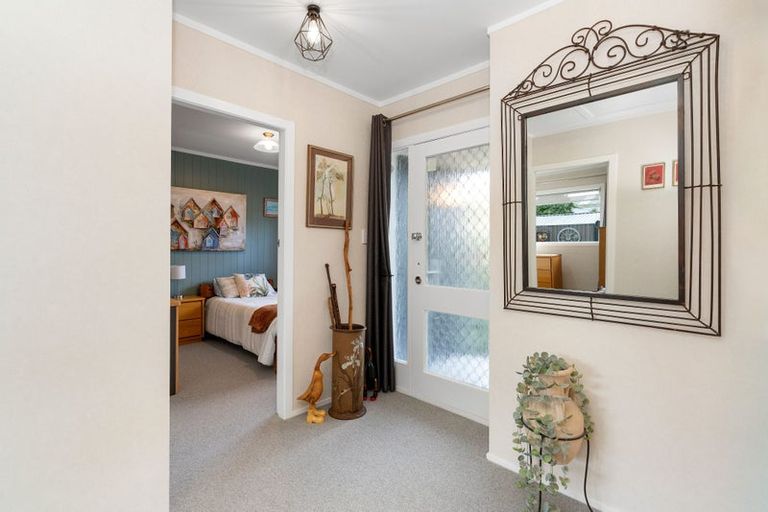 Photo of property in 37 Kent Street, Levin, 5510