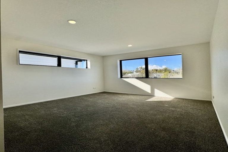 Photo of property in 25b Jandell Crescent, Bucklands Beach, Auckland, 2014