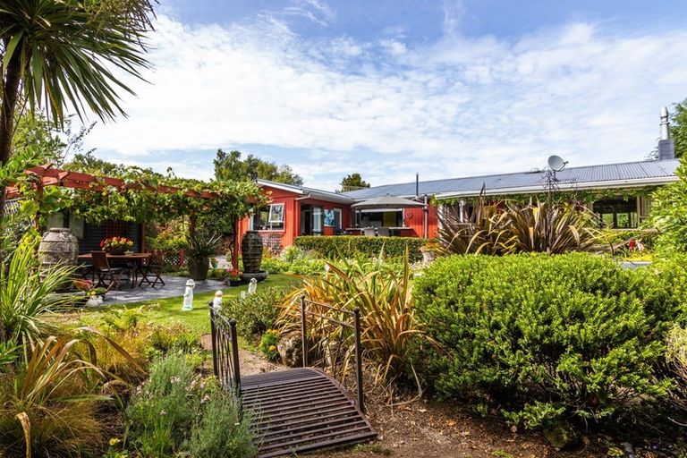 Photo of property in 15 Peehimanini Road, Waitahanui, Taupo, 3378