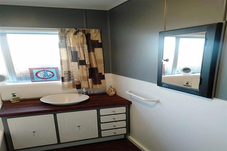 Photo of property in 695 Main South Road, Islington, Christchurch, 8042