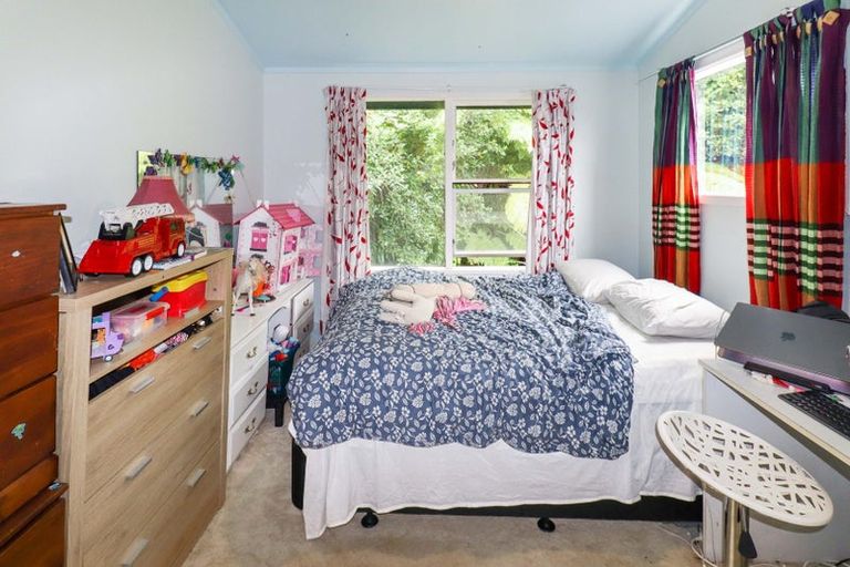 Photo of property in 97 Churton Drive, Churton Park, Wellington, 6037