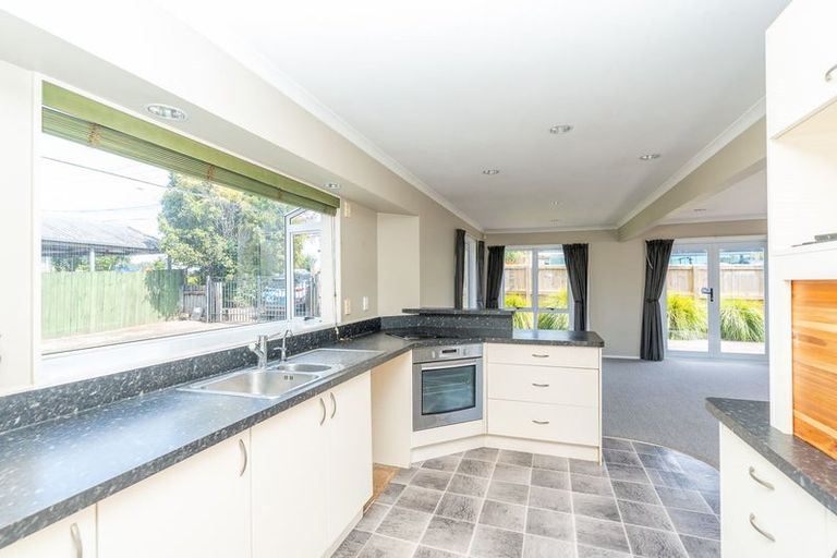 Photo of property in 2 Masters Avenue, Hillcrest, Hamilton, 3216