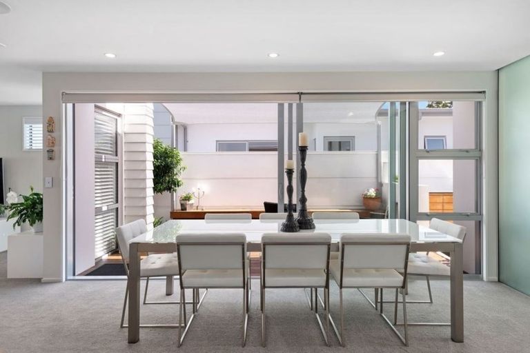 Photo of property in 4 Browns Road, St Albans, Christchurch, 8014