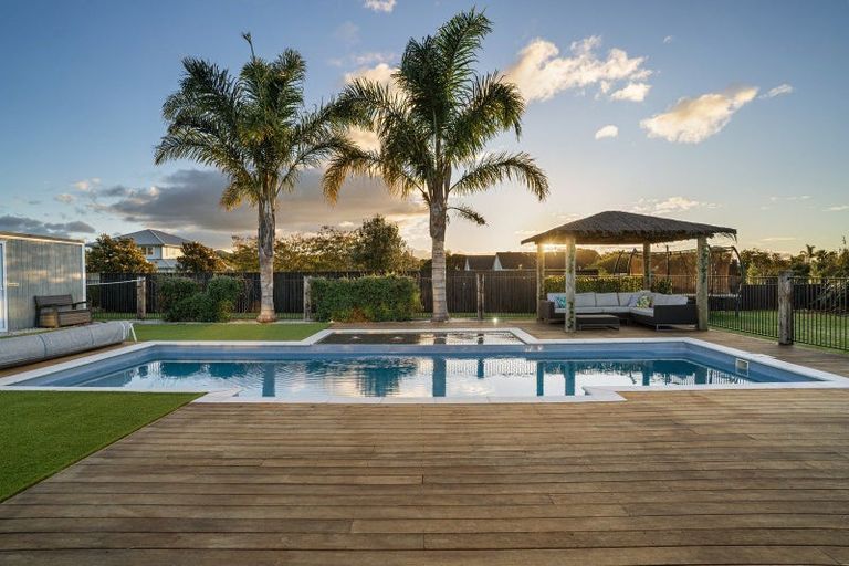 Photo of property in 35 Twin Oak Avenue, Papamoa Beach, Papamoa, 3118