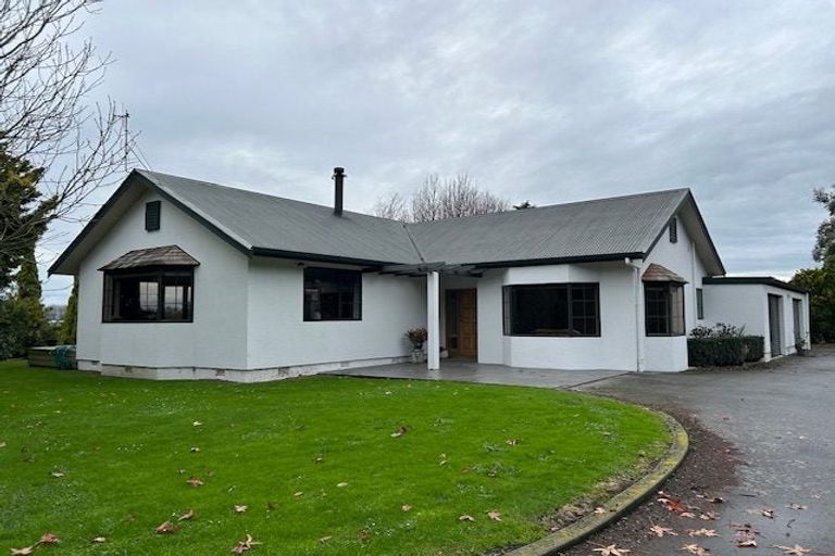 Photo of property in 1450a Rangiotu Road, Tiakitahuna, Palmerston North, 4477