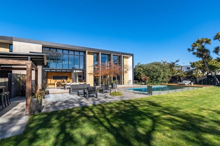 Photo of property in 9 Walnut Avenue, Strowan, Christchurch, 8052