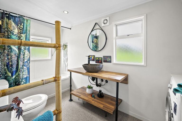 Photo of property in 1385 South Road, Kaitake, New Plymouth, 4374