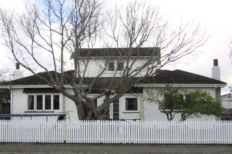 Photo of property in 227 Park Road, Hokowhitu, Palmerston North, 4410