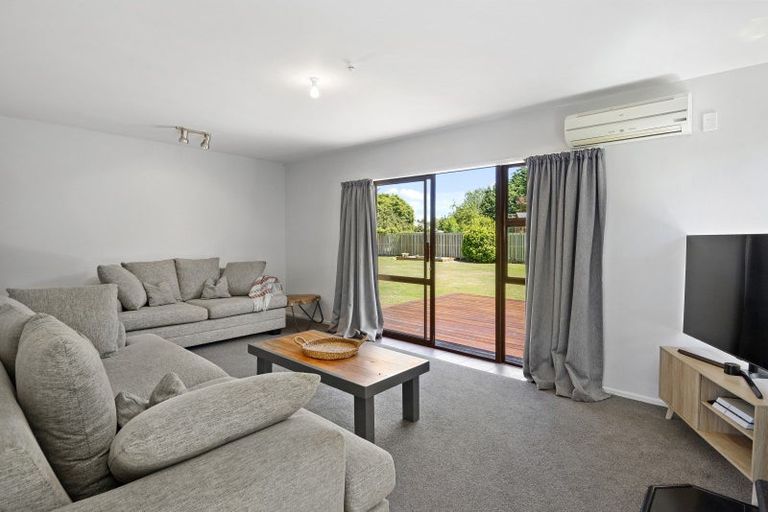 Photo of property in 16 Torlesse Crescent, Darfield, 7510