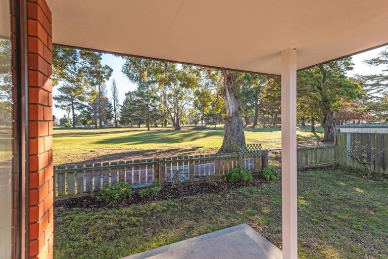Photo of property in 213b Wainoni Road, Avondale, Christchurch, 8061
