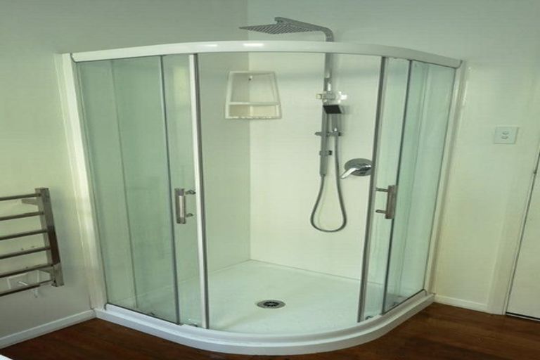 Photo of property in 16a Donald Crescent, Karori, Wellington, 6012